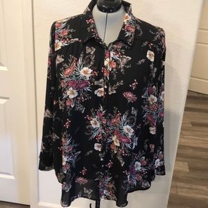 Torrid 5 4/5X Black Floral Elegant Top